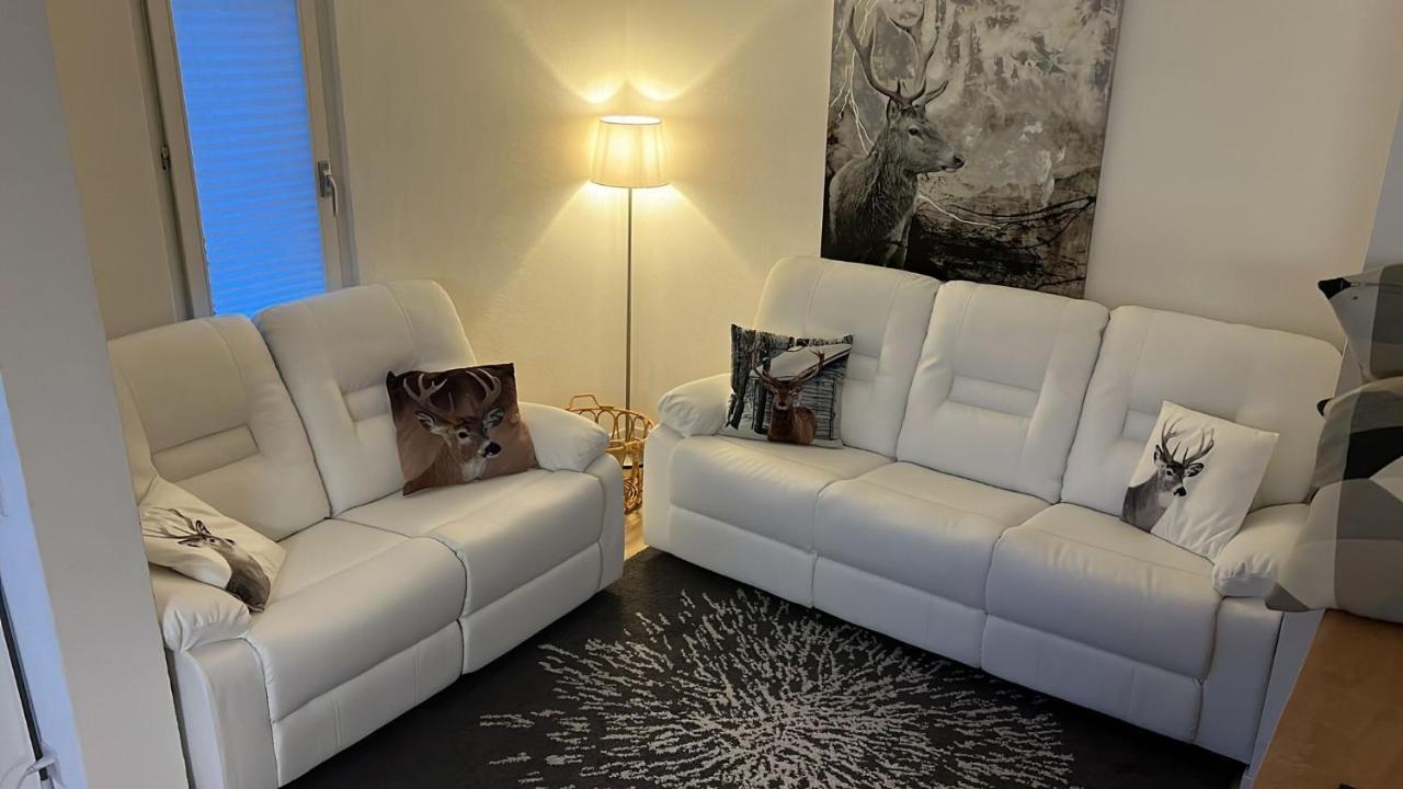 Agrimonia - 5,5-Zi Duplex Wohnung Bis 9 Personen Mit Eigenem Garten Davos Exterior foto