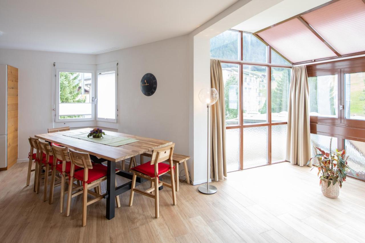 Agrimonia - 5,5-Zi Duplex Wohnung Bis 9 Personen Mit Eigenem Garten Davos Exterior foto